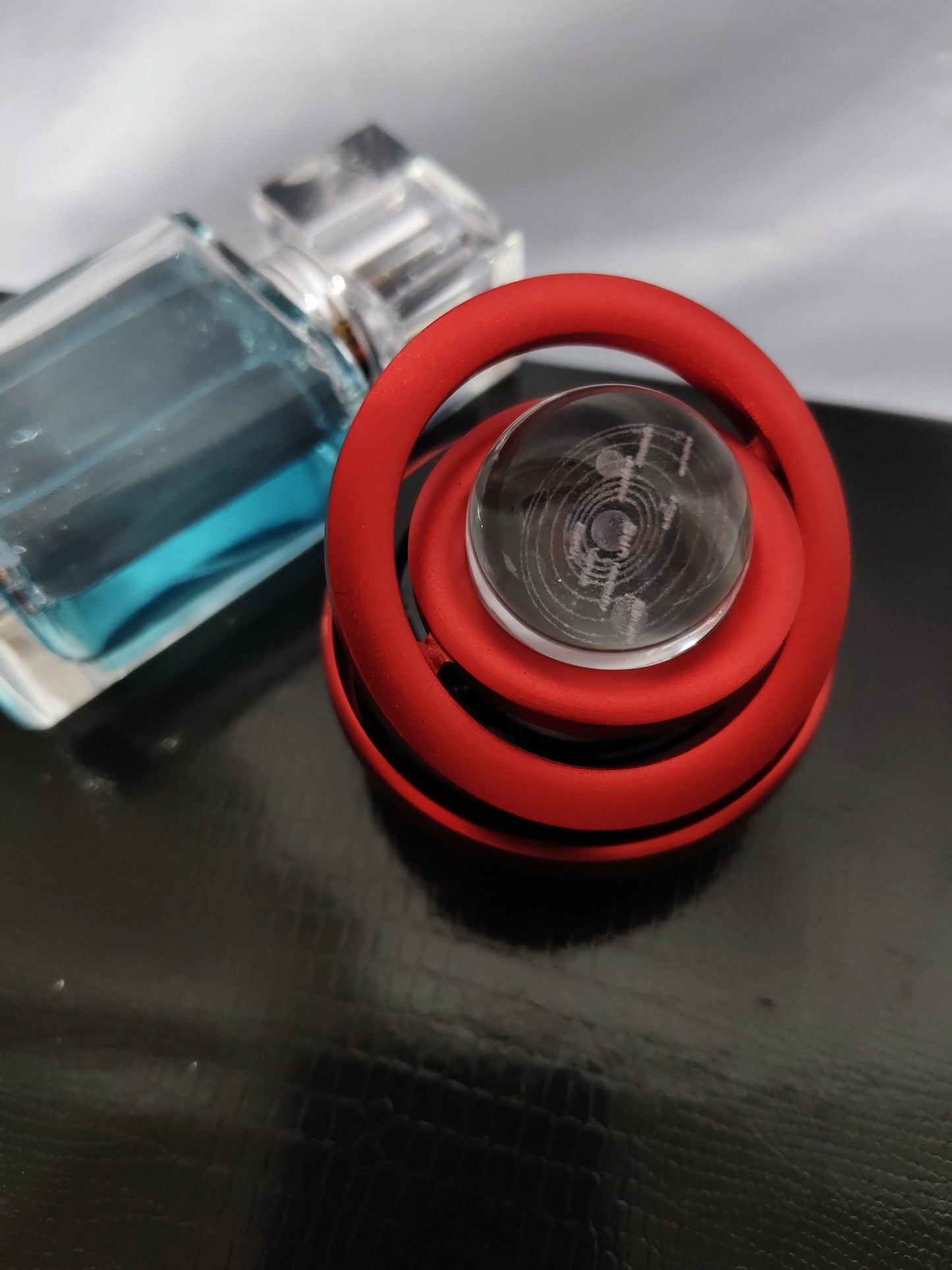 Car solar aromatherapy