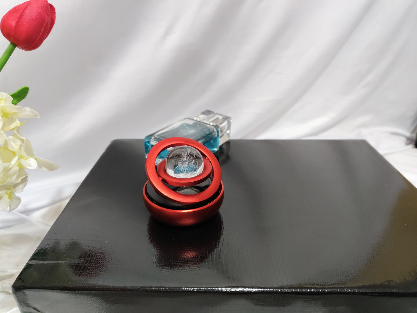 Car solar aromatherapy