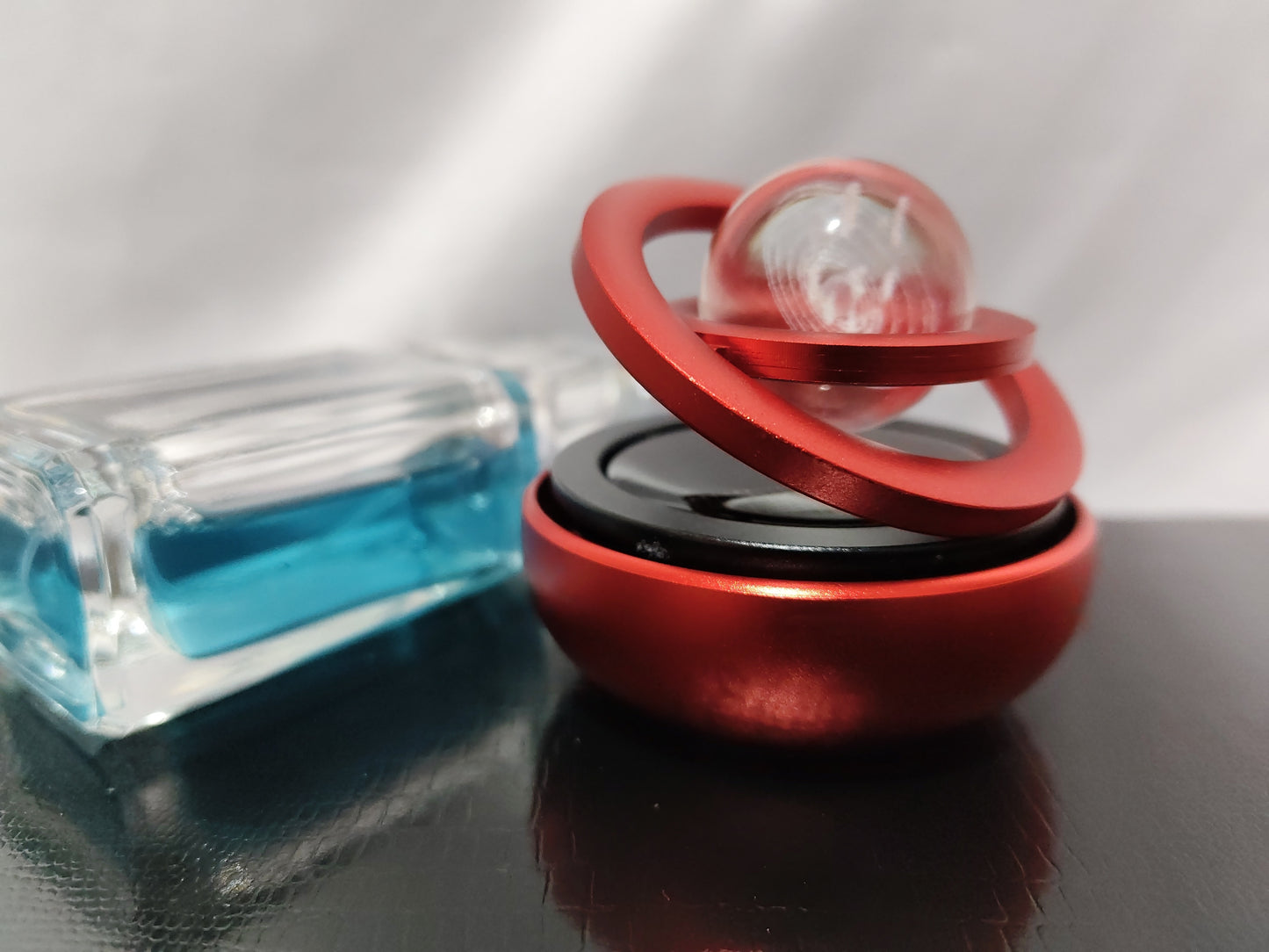 Car solar aromatherapy